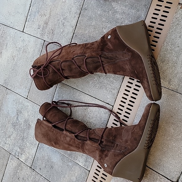 UGG Elsy Wedge Lace Up Brown Leather Sheepskin Lined Boot Size 7 - Picture 8 of 13